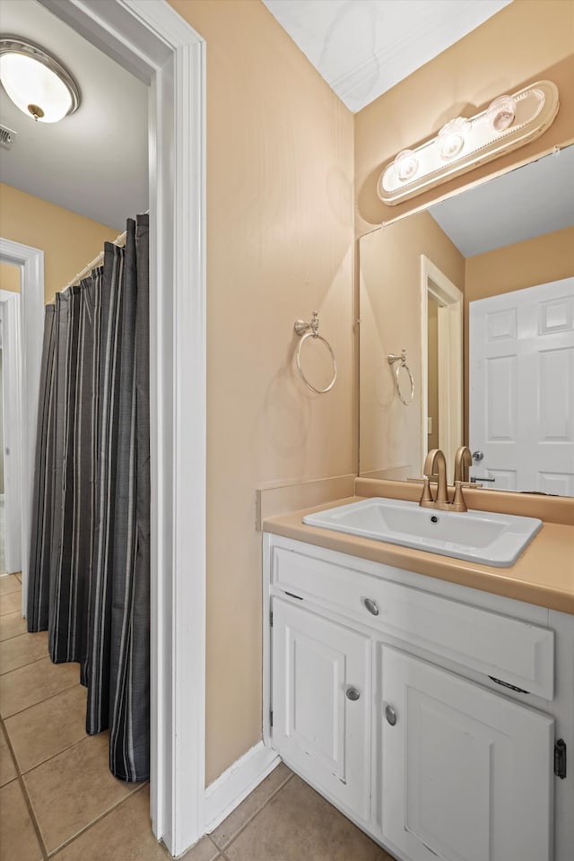 6401 Beacon Pointe Cir, Hixson, TN 37343 - bathroom featuring vanity and tile patterned floors
