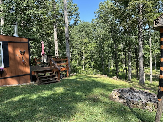 365 Green Dr Unit 4, Pikeville, TN 37367 - view of grassy yard featuring a wooden deck