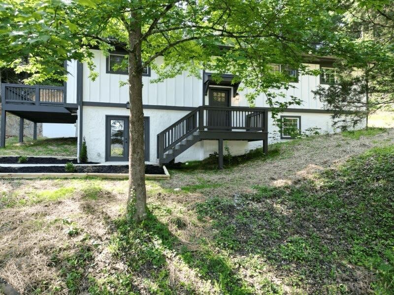 4802 Alpine Dr, Chattanooga, TN 37415 - rear view of house featuring a deck