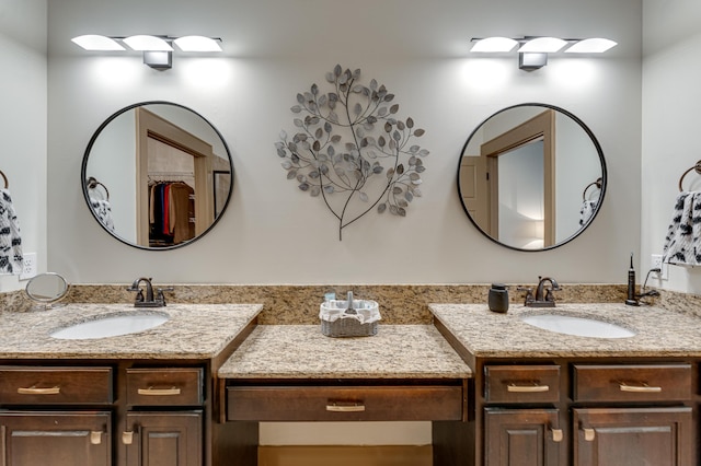 2742 Amsterdam Ln Unit 14, Chattanooga, TN 37421 - bathroom featuring vanity and a walk in closet