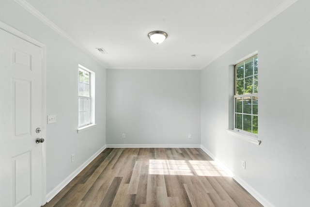 2207 Spencer Ave, Chattanooga, TN 37421 - unfurnished room with wood finished floors and ornamental molding