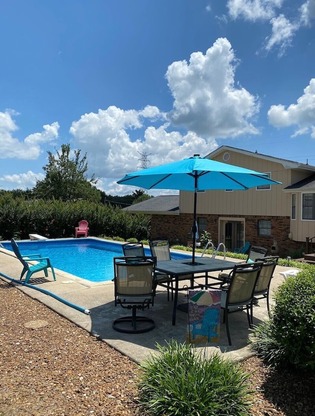 1510 Cannon Dr, Fort Oglethorpe, GA 30742 - outdoor pool with a patio area