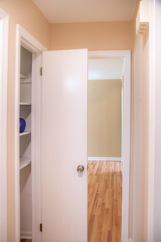 505 Heidi Cir, Chattanooga, TN 37415 - corridor with wood finished floors