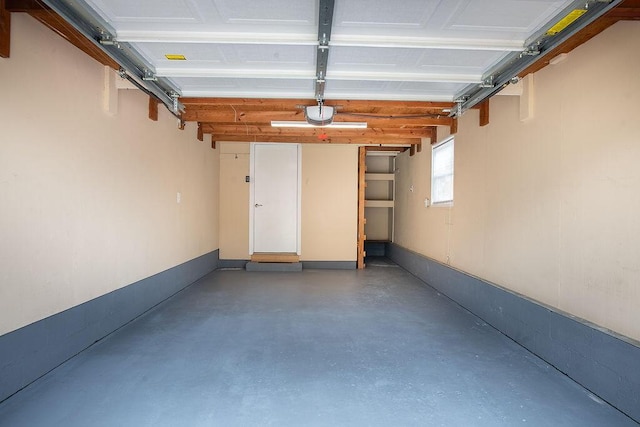 505 Heidi Cir, Chattanooga, TN 37415 - garage with a garage door opener
