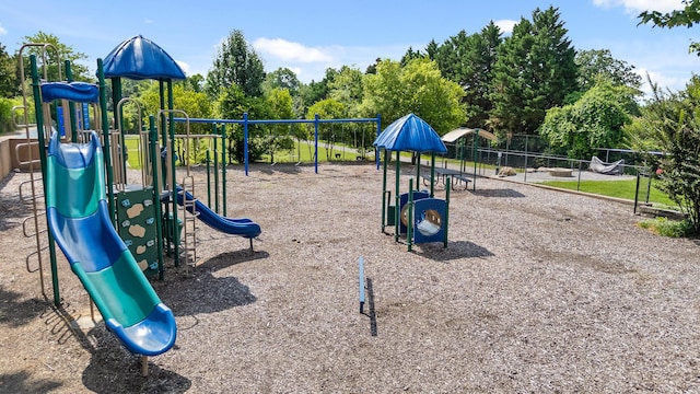 9420 Mountain Shadows Dr, Chattanooga, TN 37421 - view of communal playground