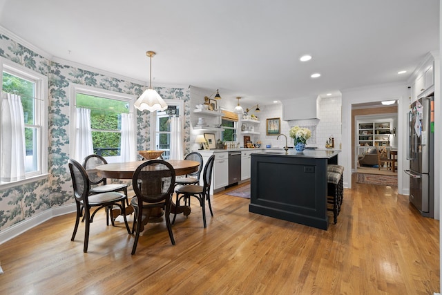 9420 Mountain Shadows Dr, Chattanooga, TN 37421 - dining area featuring wallpapered walls, light wood finished floors, ornamental molding, and recessed lighting