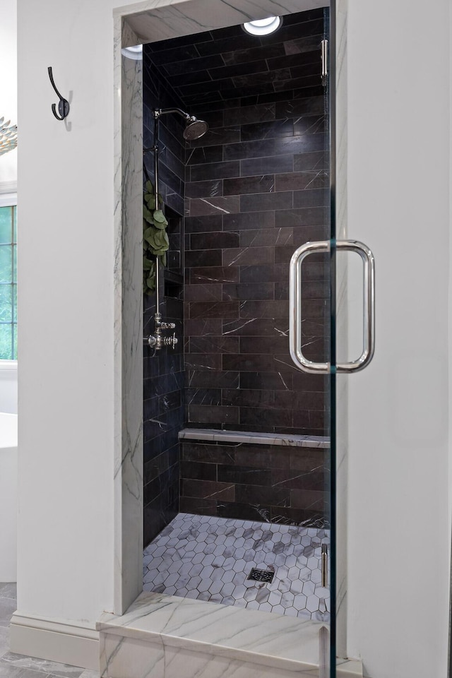 9420 Mountain Shadows Dr, Chattanooga, TN 37421 - full bath featuring a shower stall