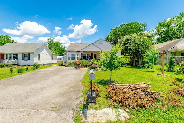 1602 Prater Rd, Chattanooga, TN 37412 - view of front of property with asphalt driveway