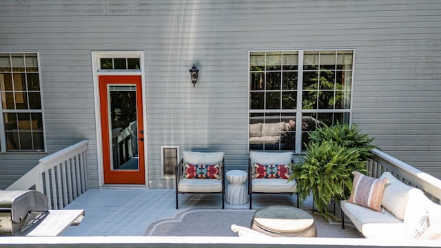 1003 Woodfern Trl, Hixson, TN 37343 - wooden terrace featuring an outdoor hangout area