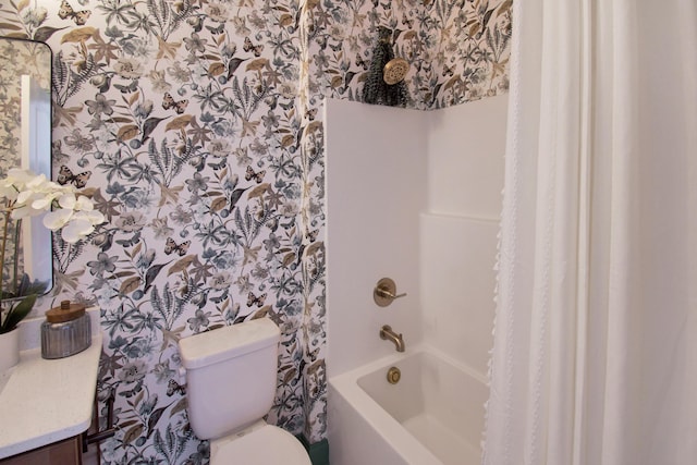 7829 Lemonade St, Chattanooga, TN 37421 - bathroom with vanity and shower / tub combo with curtain