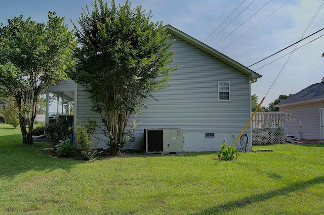 11080 US-11, Trenton, GA 30752 - view of side of home featuring a yard, crawl space, and a wooden deck