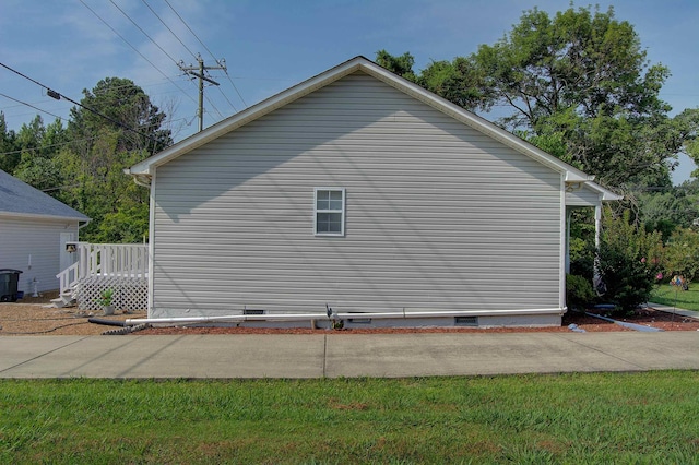 11080 US-11, Trenton, GA 30752 - view of home's exterior with crawl space