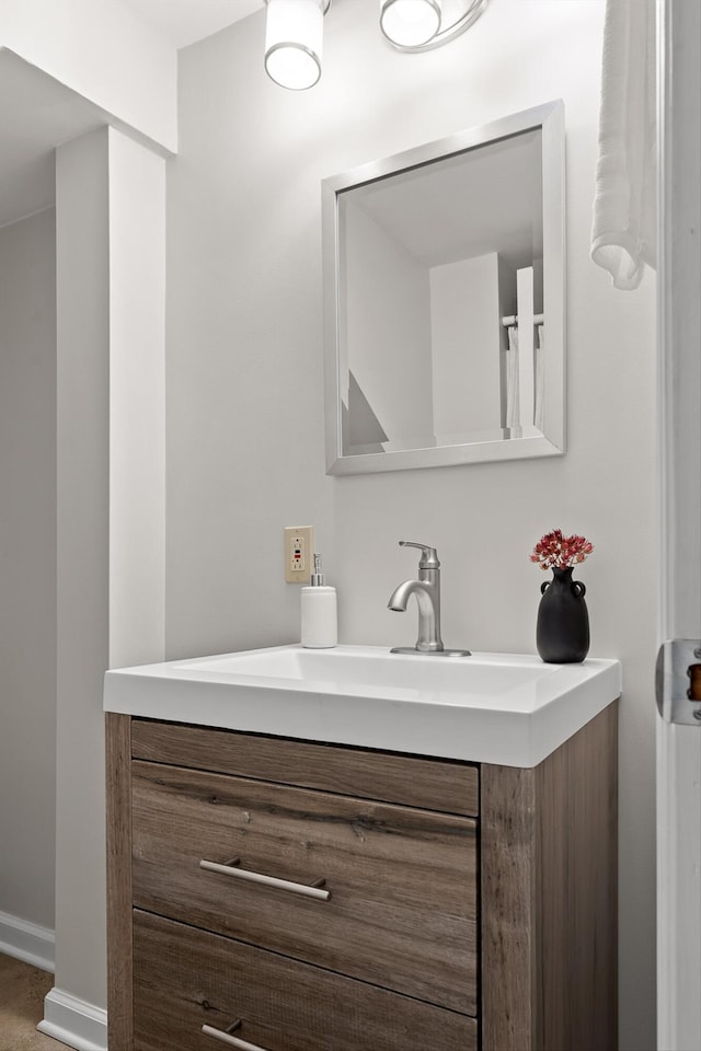 28 Lynn Rd, Signal Mountain, TN 37377 - bathroom with vanity