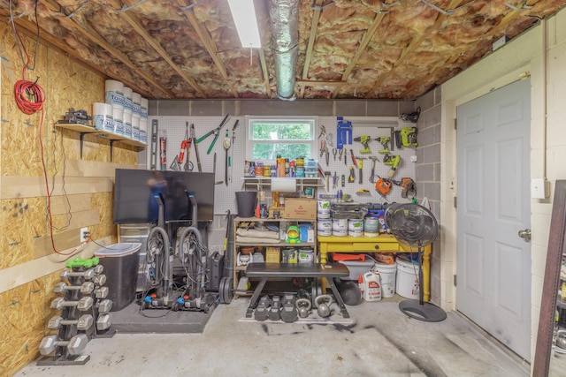 88 Sparrow Ln, Ringgold, GA 30736 - basement featuring a workshop area