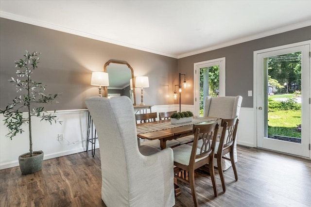 2416 Mourning Dove Ln, Signal Mountain, TN 37377 - dining area with wood finished floors, ornamental molding, and a wainscoted wall