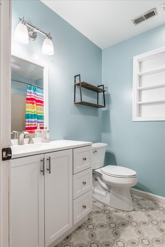 2416 Mourning Dove Ln, Signal Mountain, TN 37377 - bathroom with vanity and a shower with shower curtain
