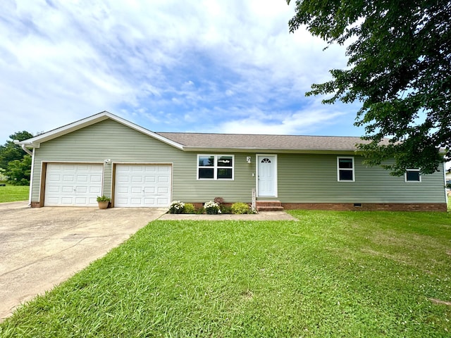 1828 Saunders Rd, Ringgold, GA 30736 - single story home featuring a garage, concrete driveway, a front lawn, and crawl space