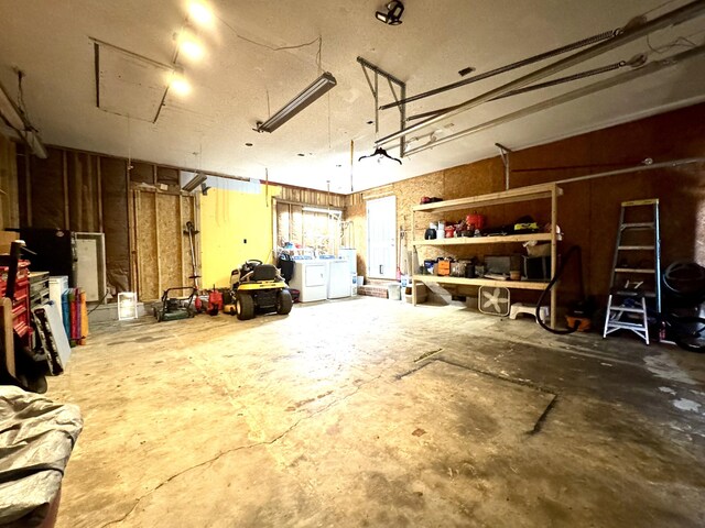 1828 Saunders Rd, Ringgold, GA 30736 - garage featuring washer and clothes dryer