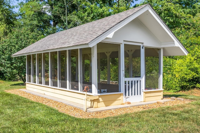 305 River Pointe Cir NE, Charleston, TN 37310 - view of outbuilding featuring a sunroom