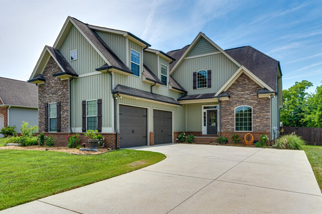 7481 Nightfall Cir, Ooltewah, TN 37363 - photo 1