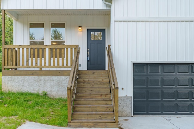 3016 Addison Rd, Chattanooga, TN 37406 - view of exterior entry with covered porch