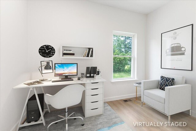 845 James Ave, Chattanooga, TN 37421 - home office featuring wood finished floors and baseboards
