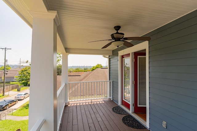 1106 Flynn St, Chattanooga, TN 37403 - deck with ceiling fan