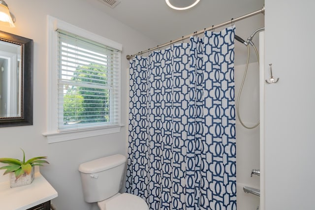 1106 Flynn St, Chattanooga, TN 37403 - bathroom featuring vanity and a shower with shower curtain