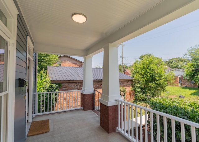 1106 Flynn St, Chattanooga, TN 37403 - view of covered porch