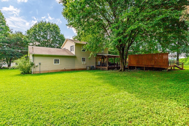 1727 Saunders Rd, Ringgold, GA 30736 - view of green lawn featuring a wooden deck