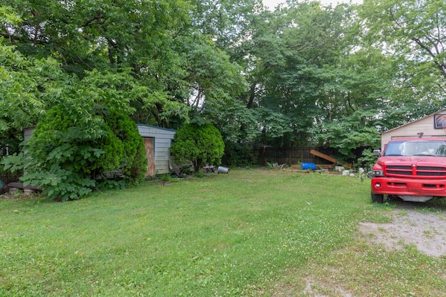 1502 E 49th St, Chattanooga, TN 37407 - view of yard with an outdoor structure