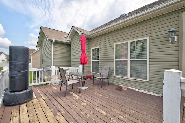 8189 Kaitlin Ln, Ooltewah, TN 37363 - deck featuring outdoor dining space