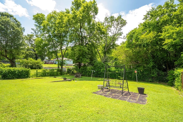 4312 Kemp Dr, Chattanooga, TN 37411 - view of grassy yard