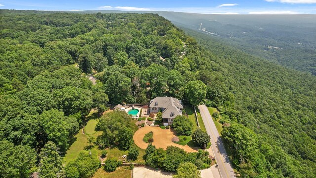 2109 E Brow Rd, Walden, TN 37377 - aerial overview of property's location featuring a forest and a pool