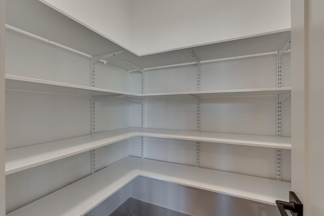 7104 Paxton Cir, Hixson, TN 37343 - view of pantry