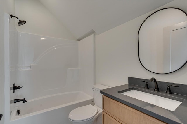 7104 Paxton Cir, Hixson, TN 37343 - full bath featuring vanity, bathtub / shower combination, and vaulted ceiling