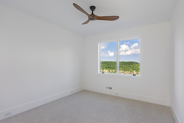 1034 Montlake Rd, Soddy Daisy, TN 37379 - empty room featuring a ceiling fan and light carpet
