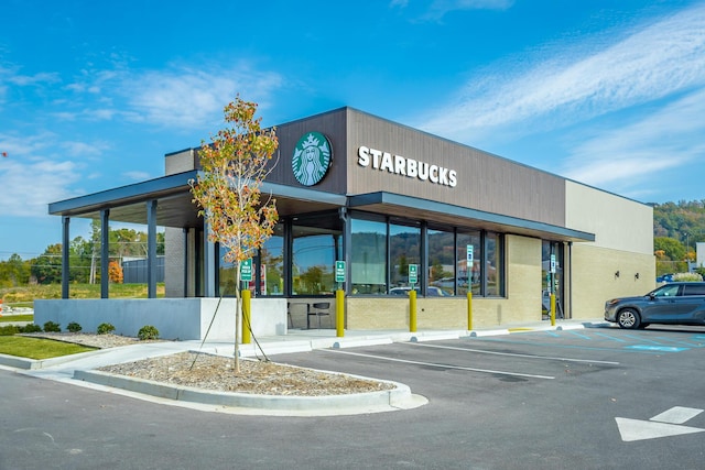 9028 Warbler Ln, Chattanooga, TN 37421 - view of commercial location featuring uncovered parking