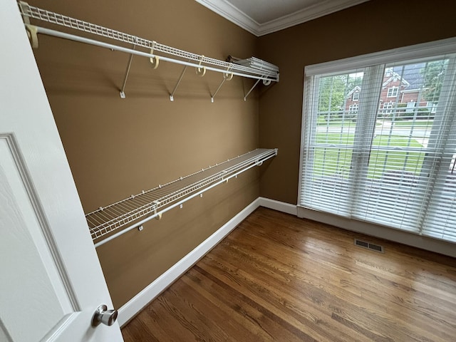 6419 Camdendown Ln, Hixson, TN 37343 - walk in closet with wood finished floors
