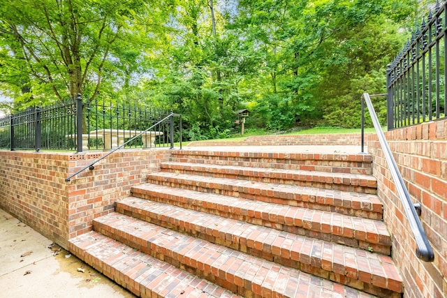 1920 Campbell Dr NW, Cleveland, TN 37312 - view of stairs