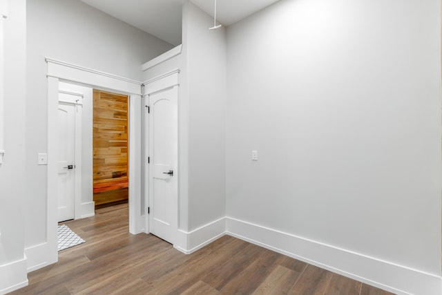 220 High Point Ln, Jasper, TN 37347 - corridor with dark wood-type flooring