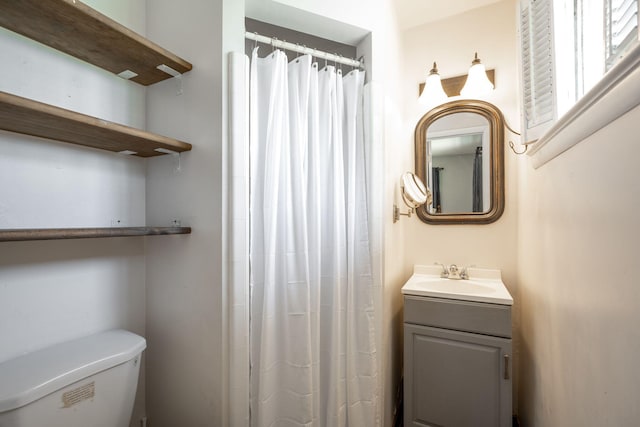1318 Joiner Rd, Chattanooga, TN 37421 - full bathroom with vanity and curtained shower
