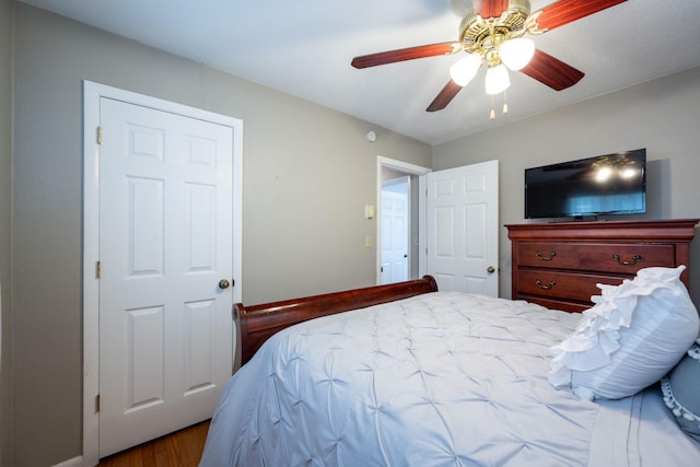 1318 Joiner Rd, Chattanooga, TN 37421 - bedroom with wood finished floors and a ceiling fan