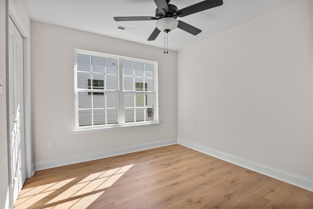 812 Aubrey Ave, Chattanooga, TN 37411 - unfurnished room with light wood-style floors and a ceiling fan