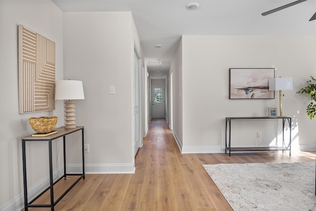 812 Aubrey Ave, Chattanooga, TN 37411 - corridor featuring wood finished floors and baseboards