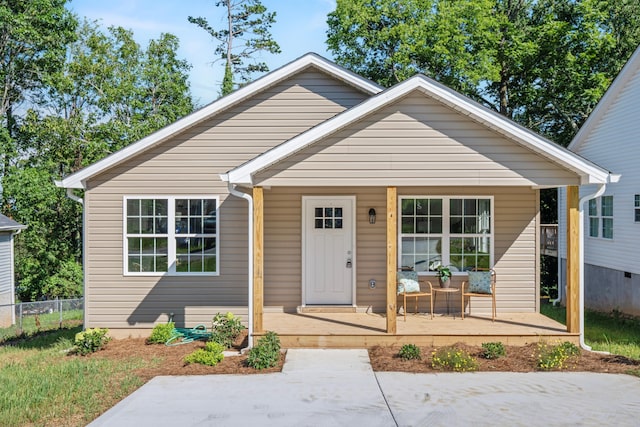 812 Aubrey Ave, Chattanooga, TN 37411 - bungalow-style home with a porch