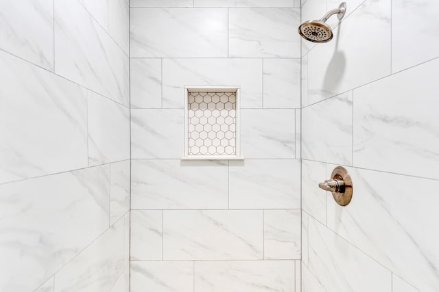 4212 Rogers Rd, Chattanooga, TN 37411 - bathroom view of tiled shower