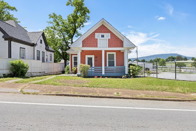 1306 Bailey Ave, Chattanooga, TN 37404 - view of front facade with a mountain view