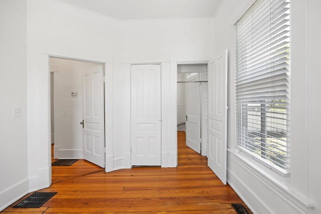 1306 Bailey Ave, Chattanooga, TN 37404 - hall featuring wood-type flooring
