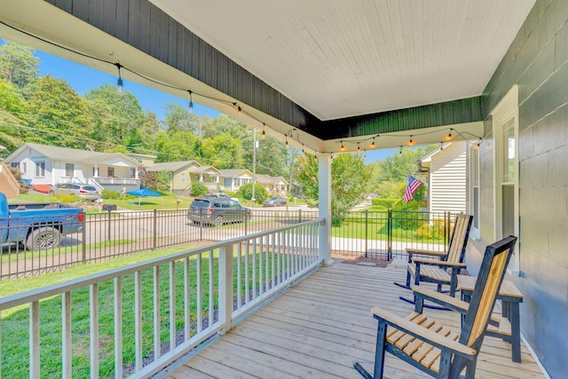 1132 Dartmouth St, Chattanooga, TN 37405 - wooden porch with a residential view